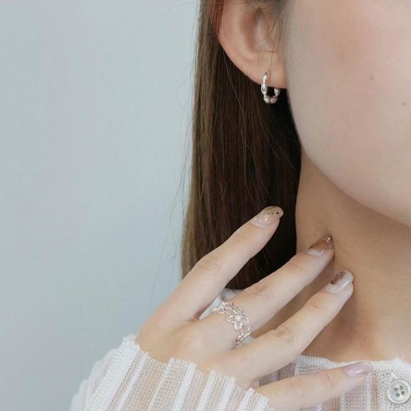 顯臉小秘訣 米珠易扣耳環 