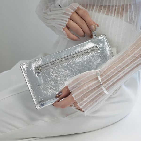 低調高級感 霧面金屬銀真皮長夾 