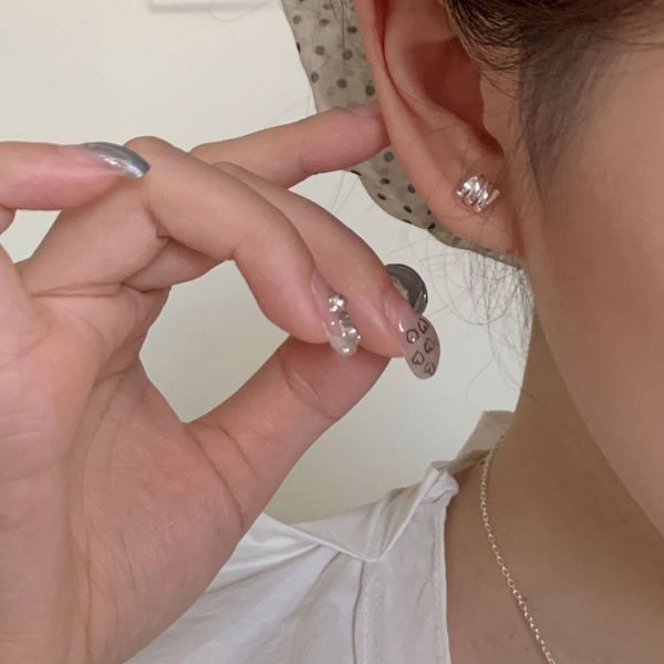 小彈簧 迷你純銀小耳釘 韓系純銀耳環,S925抗敏耳釘,女生氣質耳環推薦,小巧純銀耳環,抗敏耳環不過敏,百搭日常耳環,簡約韓系耳飾