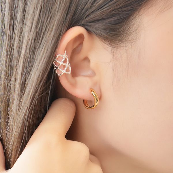 小波浪亮面 易扣耳環 