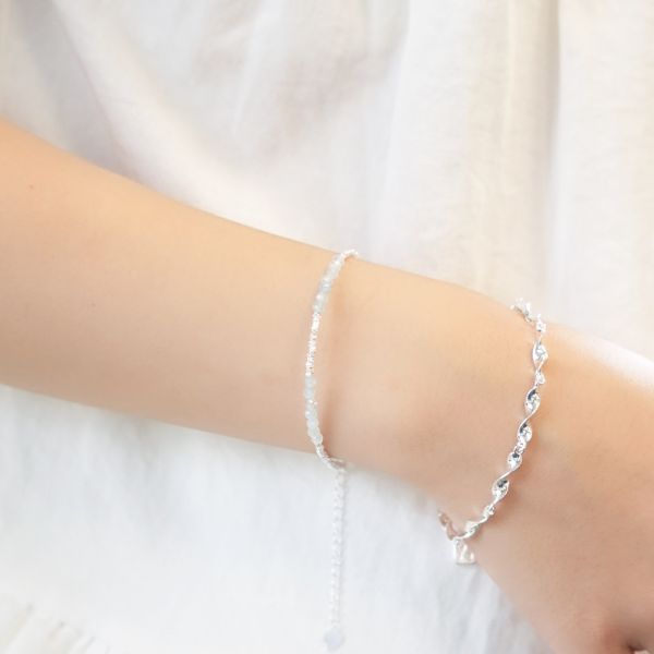 冰沁清透 海藍寶 碎銀手鍊 韓系純銀手鍊,S925抗敏手環,簡約手鍊推薦,女生日常百搭手鍊,情侶手鍊純銀,姐妹手鍊禮物,純銀手環,韓系風格,個性手鍊推薦