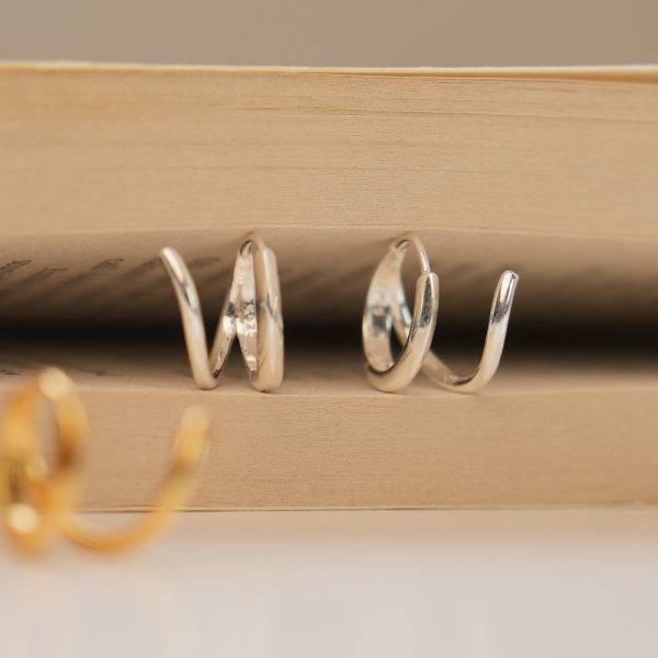 率性線條 純銀易扣耳環 韓系純銀耳環,S925抗敏耳釘,女生氣質耳環推薦,小巧純銀耳環,抗敏耳環不過敏,百搭日常耳環,簡約韓系耳飾