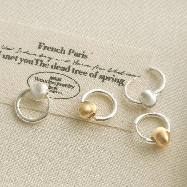 貓眼圓珠 金銀撞色 易扣耳環 韓系純銀耳環,S925抗敏耳釘,女生氣質耳環推薦,小巧純銀耳環,抗敏耳環不過敏,百搭日常耳環,簡約韓系耳飾