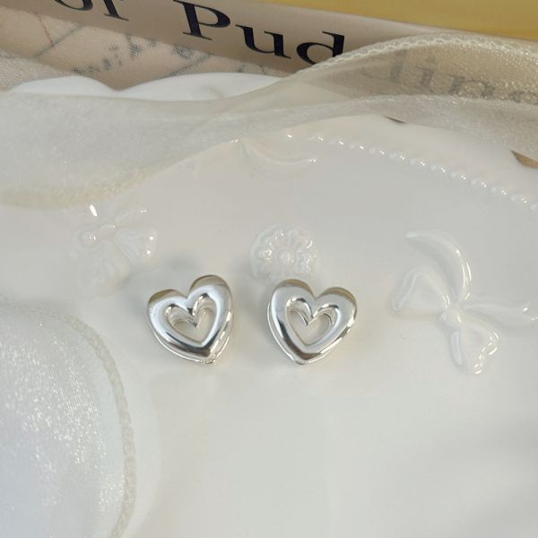 大大的愛心！易扣耳環 韓系純銀耳環,S925抗敏耳釘,女生氣質耳環推薦,小巧純銀耳環,抗敏耳環不過敏,百搭日常耳環,簡約韓系耳飾