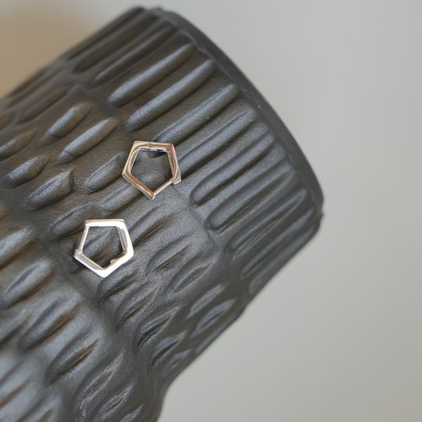 個性六角形 易扣耳環 韓系純銀耳環,S925抗敏耳釘,女生氣質耳環推薦,小巧純銀耳環,抗敏耳環不過敏,百搭日常耳環,簡約韓系耳飾