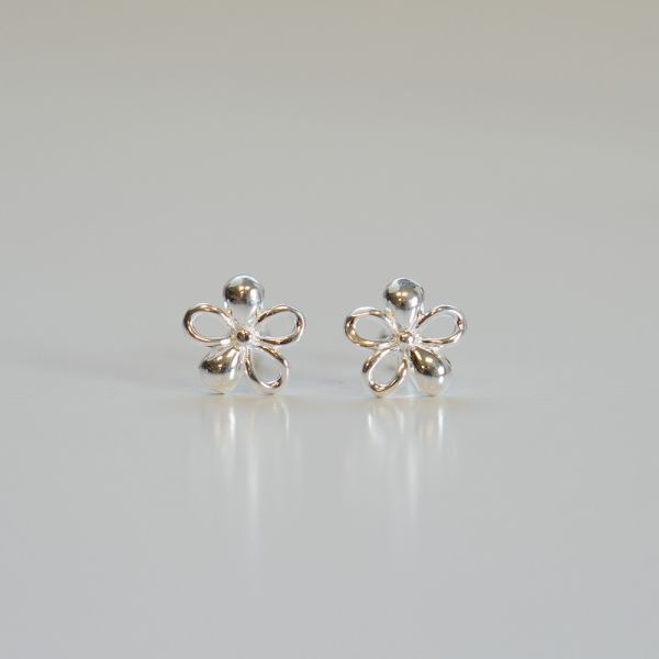 很特別的小花！ 純銀轉珠耳環 韓系純銀耳環,S925抗敏耳釘,女生氣質耳環推薦,小巧純銀耳環,抗敏耳環不過敏,百搭日常耳環,簡約韓系耳飾
