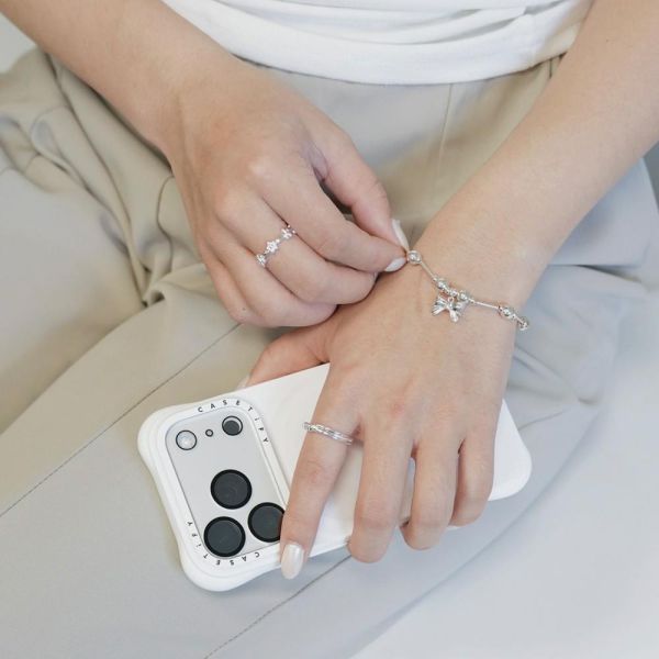 歐若拉蝴蝶結純銀彈性手鍊 韓系純銀手鍊,S925抗敏手環,簡約手鍊推薦,女生日常百搭手鍊,情侶手鍊純銀,姐妹手鍊禮物,純銀手環,韓系風格,個性手鍊推薦