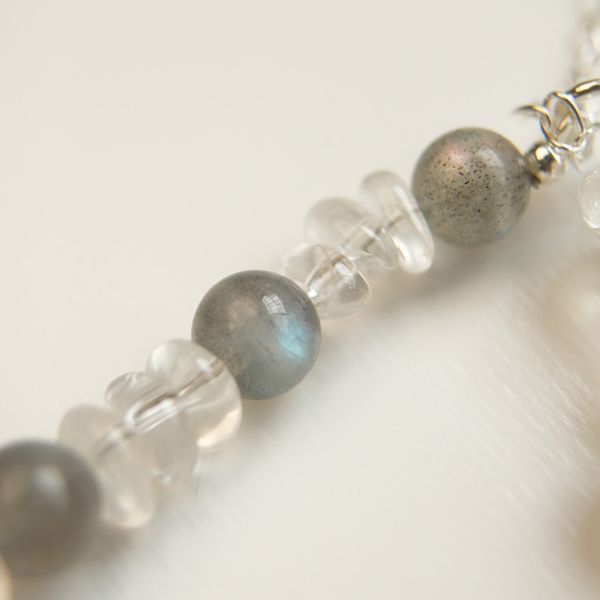 清冷女伶 拉長石白水晶 手串手鍊 韓系純銀手鍊,S925抗敏手環,簡約手鍊推薦,女生日常百搭手鍊,情侶手鍊純銀,姐妹手鍊禮物,純銀手環,韓系風格,個性手鍊推薦