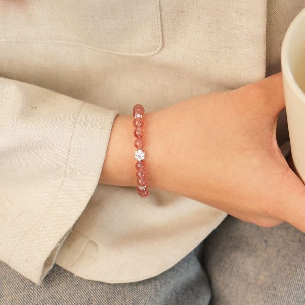 浪漫碎花約會 草莓晶手鍊 韓系純銀手鍊,S925抗敏手環,簡約手鍊推薦,女生日常百搭手鍊,情侶手鍊純銀,姐妹手鍊禮物,純銀手環,韓系風格,個性手鍊推薦