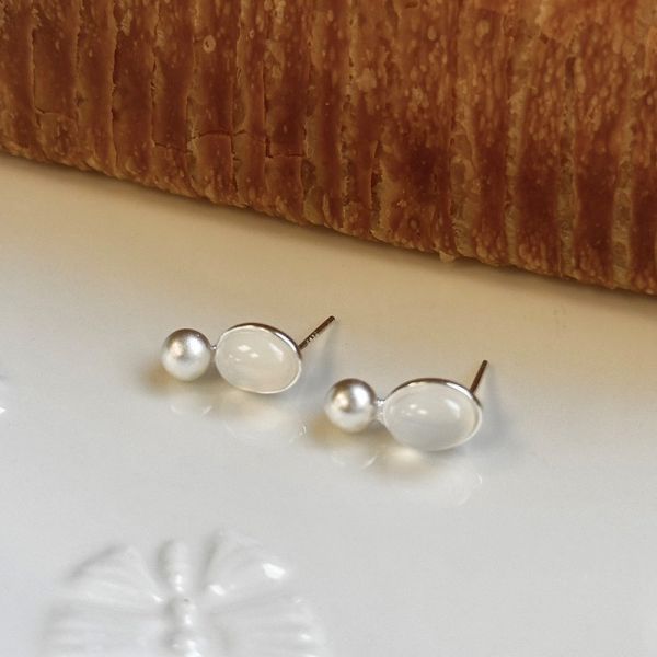 雙層白玉髓耳釘 