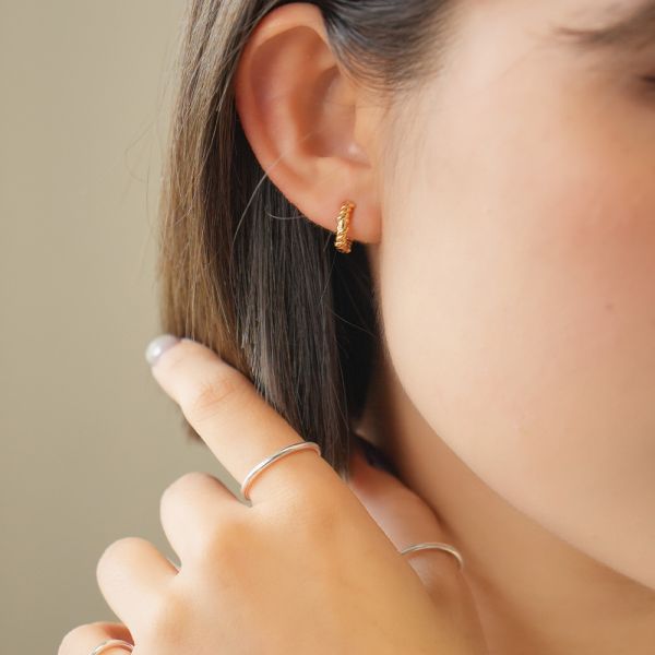 氣質小麻繩 易扣耳環 韓系純銀耳環,S925抗敏耳釘,女生氣質耳環推薦,小巧純銀耳環,抗敏耳環不過敏,百搭日常耳環,簡約韓系耳飾