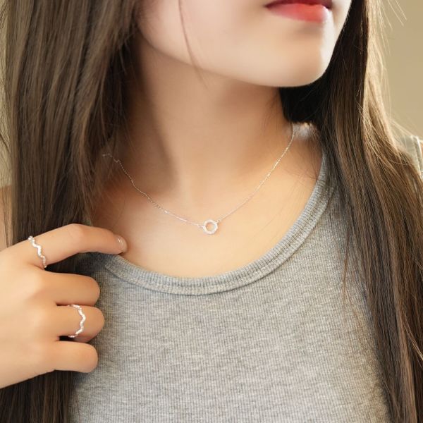韓系不規則鋯石 圓圈純銀項鍊 韓系純銀項鍊,S925鎖骨鍊推薦,女生百搭項鍊,韓系氣質鎖骨鍊,抗敏項鍊推薦,日常穿搭項鍊