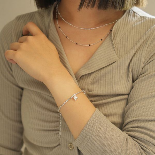 細節滿滿 彎管立體小愛心手鍊 韓系純銀手鍊,S925抗敏手環,簡約手鍊推薦,女生日常百搭手鍊,情侶手鍊純銀,姐妹手鍊禮物,純銀手環,韓系風格,個性手鍊推薦