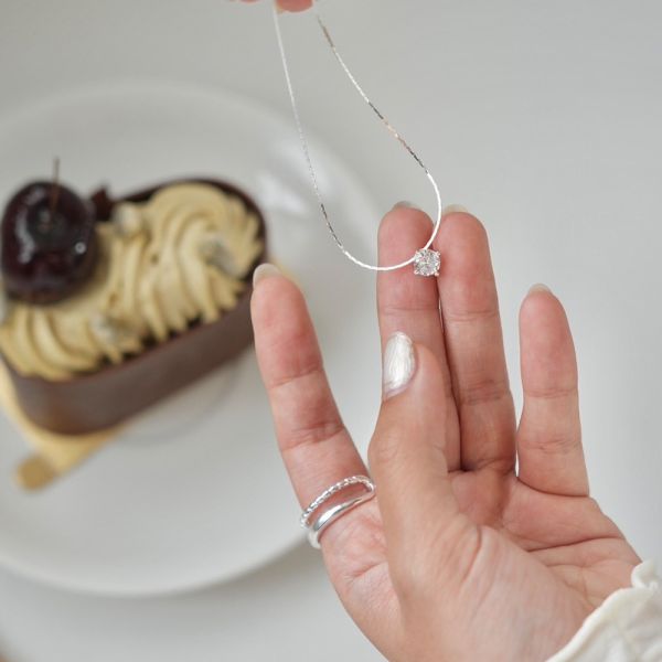 最高級最閃的那種鋯石純銀項鍊 