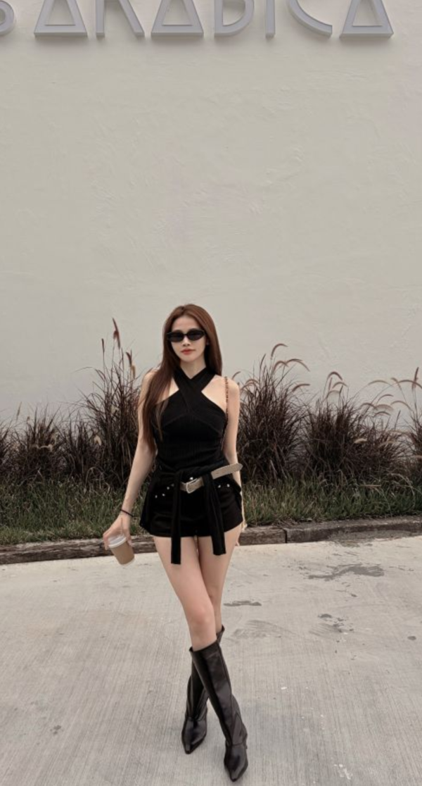 Xmas鉚釘麂皮短褲(附皮帶)黑 