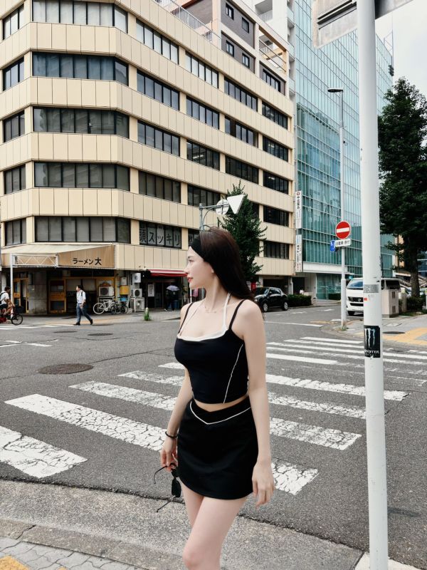 NAGOYA  線條v型腰頭瑜珈褲裙 