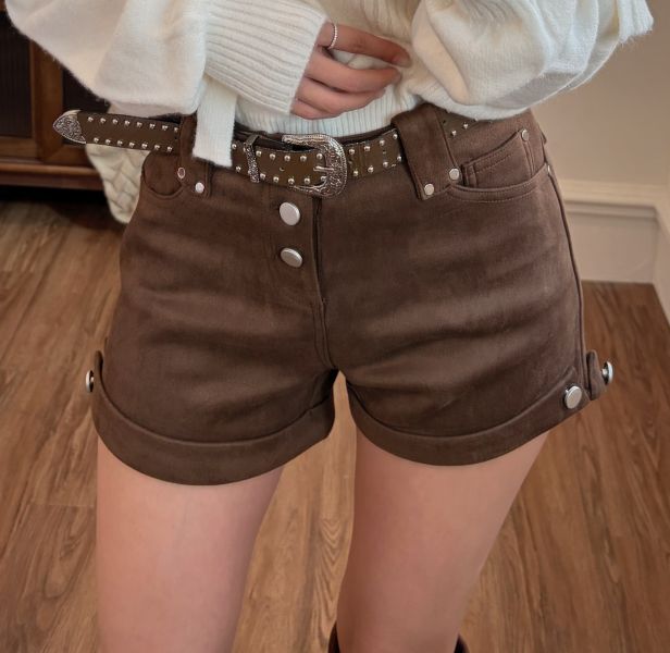 Xmas必收麂皮反折排扣短褲(附皮帶)咖 