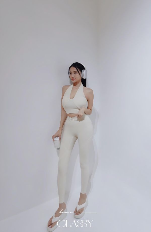 高質感繞脖瑜珈套裝-杏色 高質感繞脖瑜珈套裝