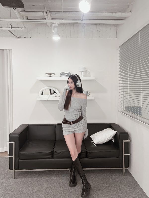 COZY必收側抓皺上衣+褲裙套裝(附腰帶) 淺灰 