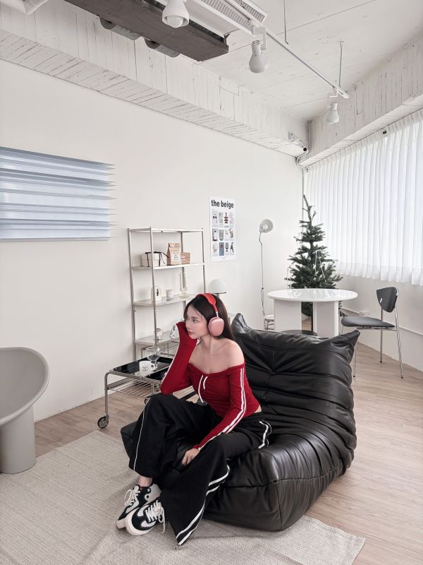 COZY 一字領線條抽繩Bratop 紅 