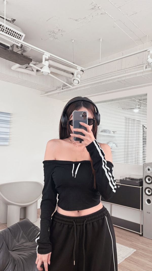 COZY 一字領線條抽繩Bratop 黑 