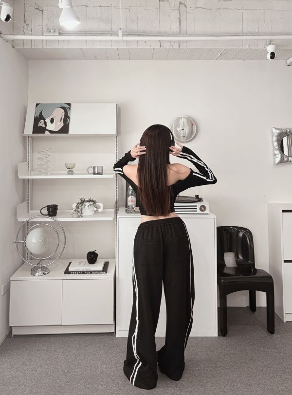 COZY 一字領線條抽繩Bratop 黑 