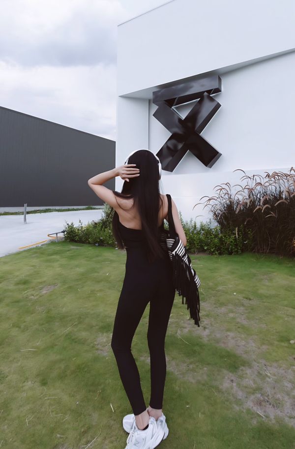 高質感繞脖瑜珈套裝-黑色 高質感繞脖瑜珈套裝