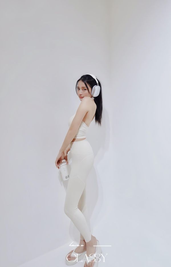 高質感繞脖瑜珈套裝-杏色 高質感繞脖瑜珈套裝