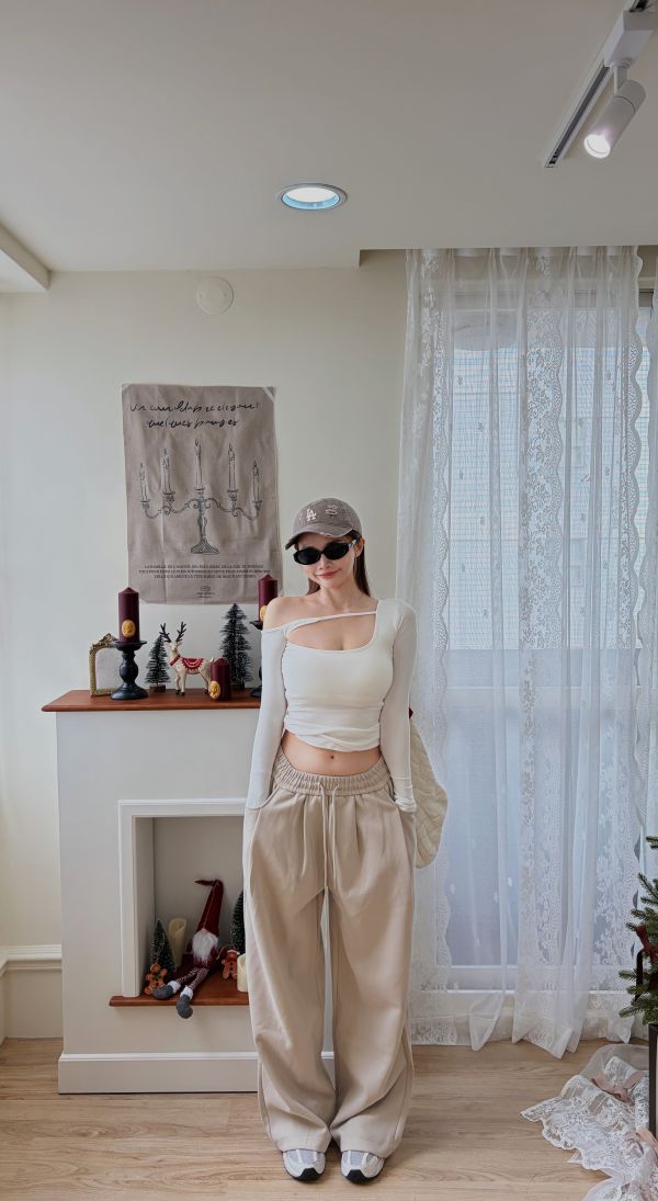 Xmas本期必收斜肩簍空Bratop 白 