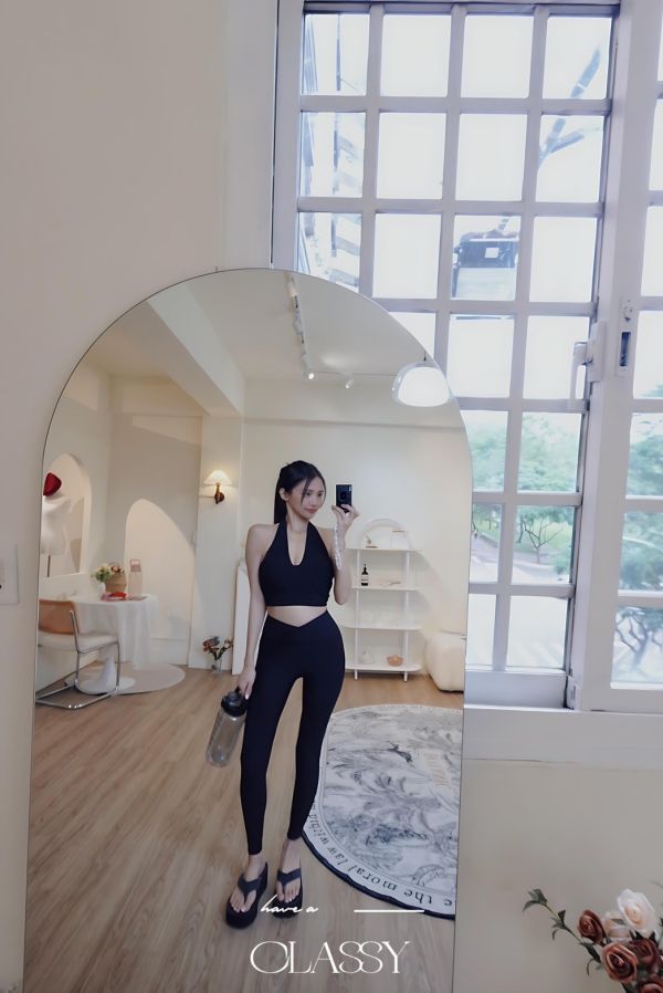 高質感繞脖瑜珈套裝-黑色 高質感繞脖瑜珈套裝