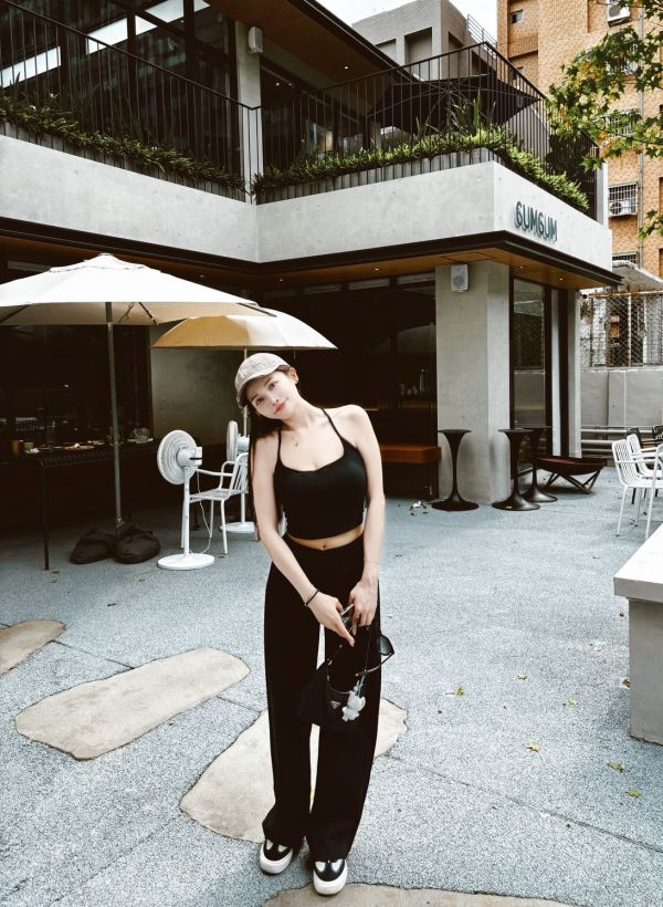 RESORT 極致直角肩繞薄感BRATOP 黑 