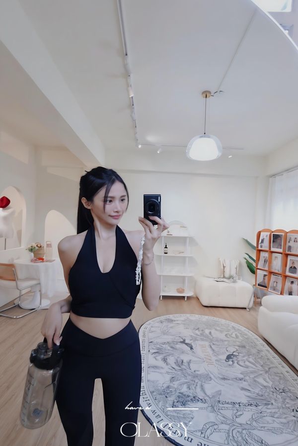 高質感繞脖瑜珈套裝-黑色 高質感繞脖瑜珈套裝