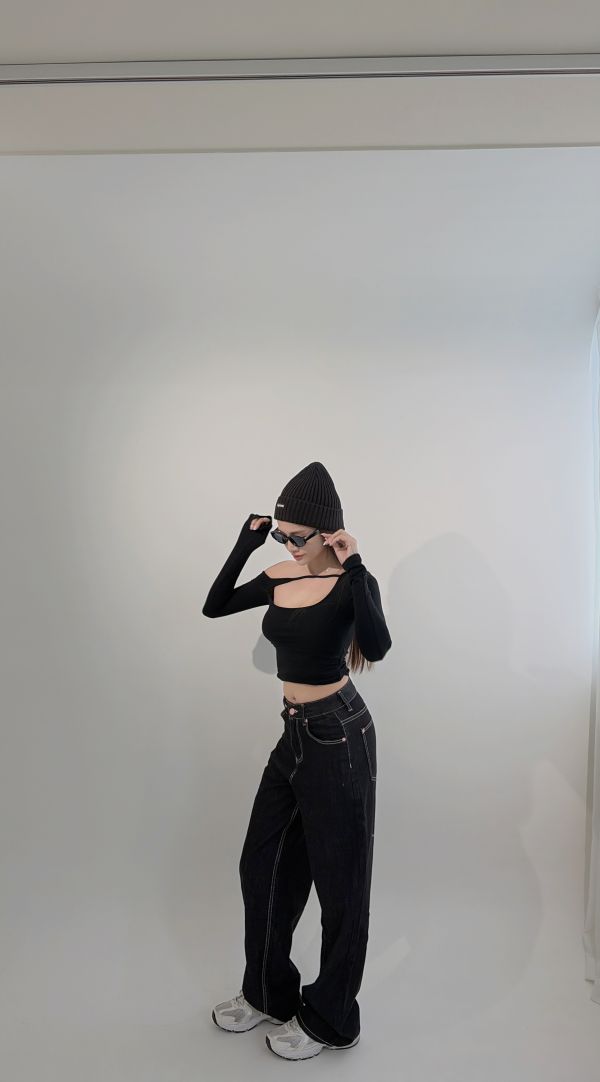 Xmas本期必收斜肩簍空Bratop 黑 