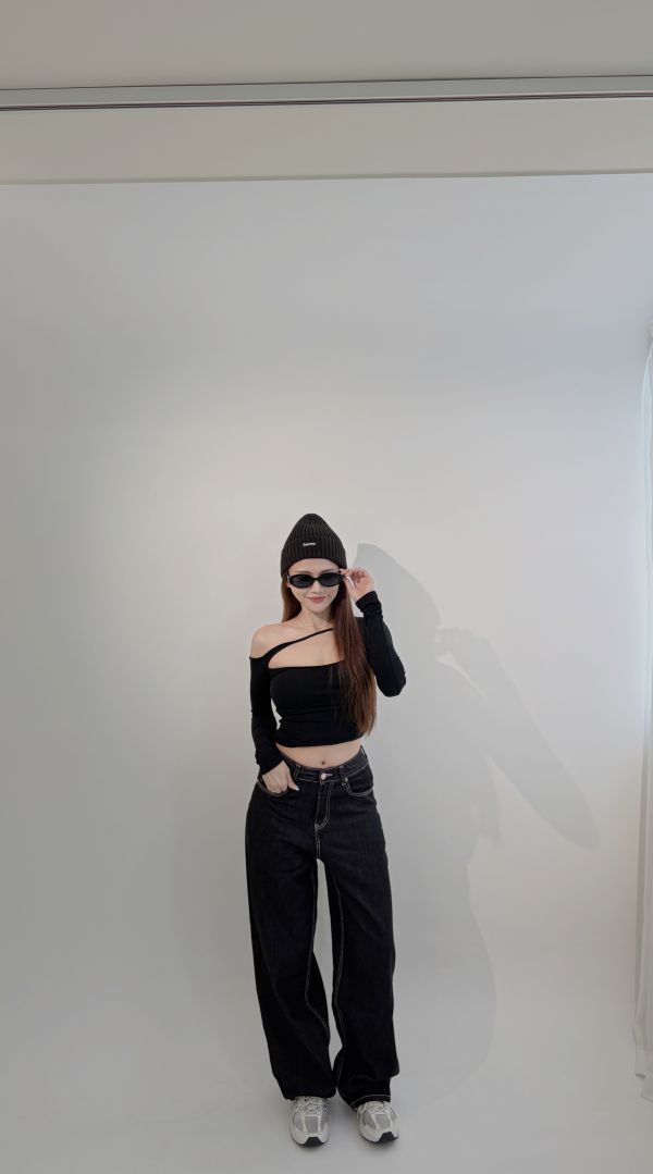 Xmas本期必收斜肩簍空Bratop 黑 