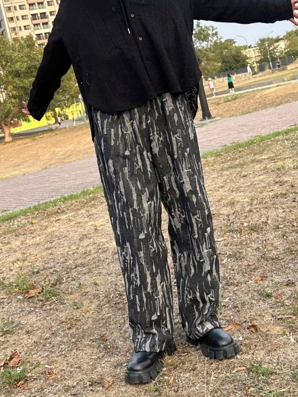 破壞感刷色直筒褲 