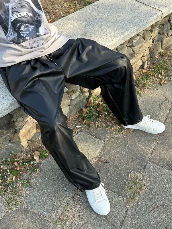 闊腿皮革長褲 