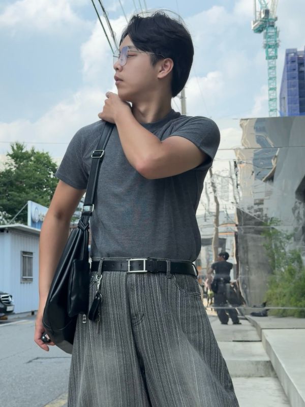 建構式 立體剪裁 顯壯短袖 