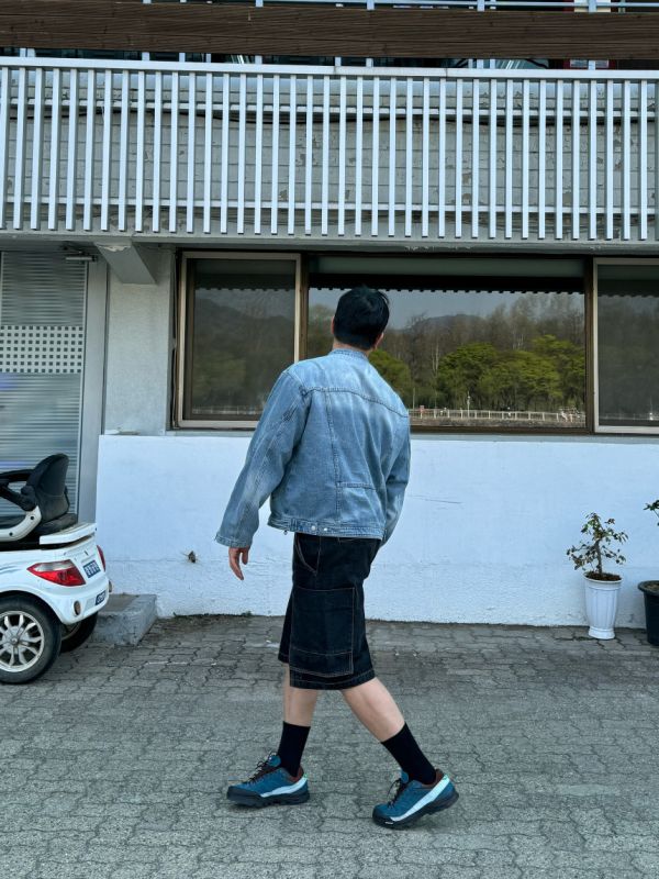 Rave Roa 圓領牛仔外套 