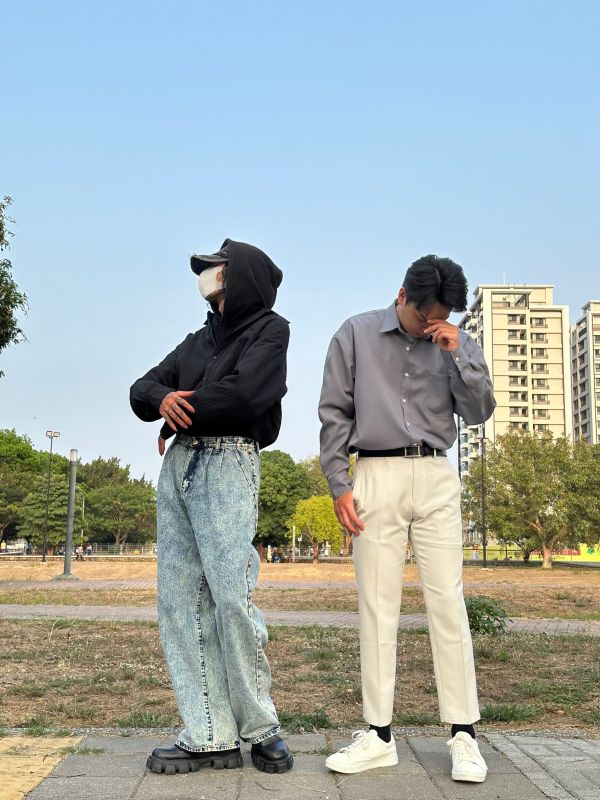 石洗牛仔寬褲 