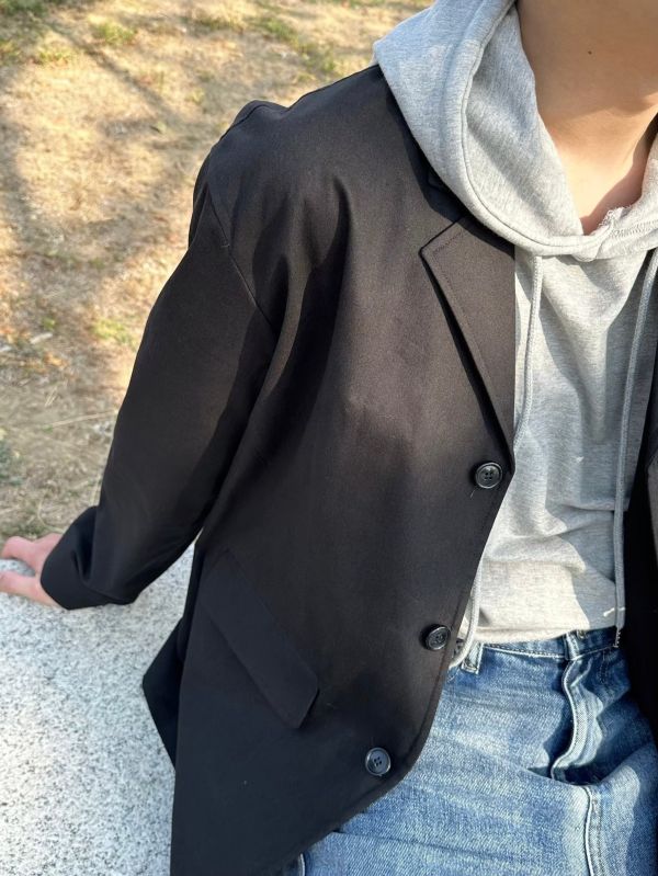 硬挺棉麻西裝外套 