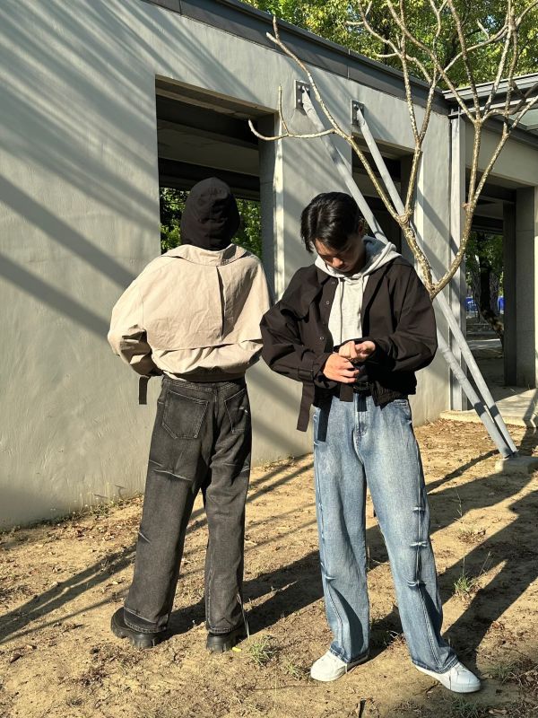 側抓痕牛仔褲（ykk） 
