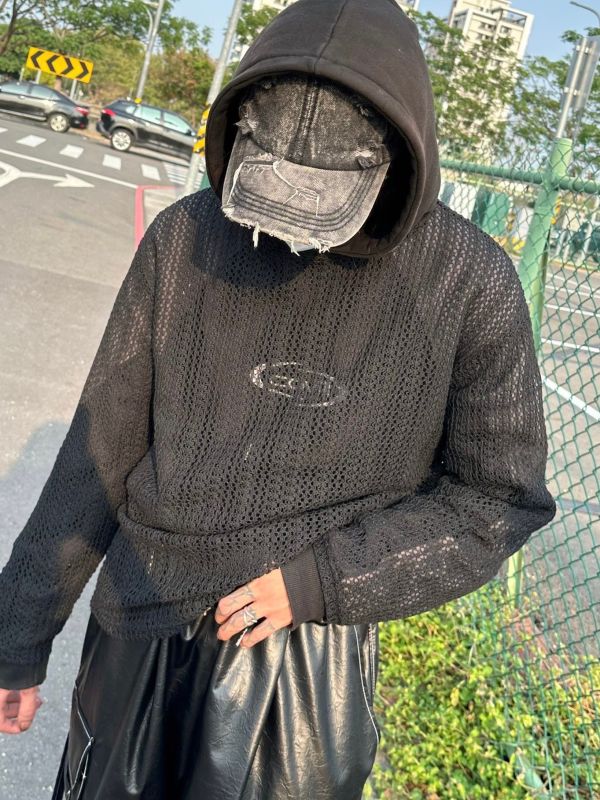 針織鏤空洞洞衣 