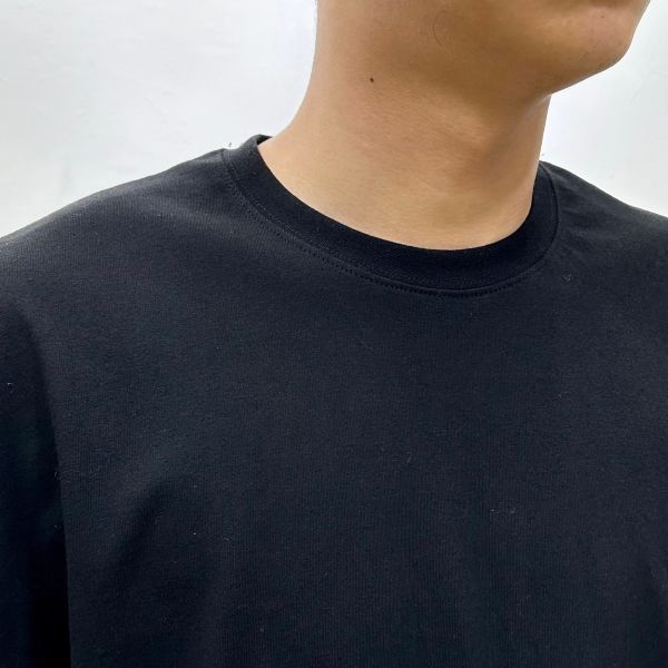 百搭實穿素面落肩短袖 