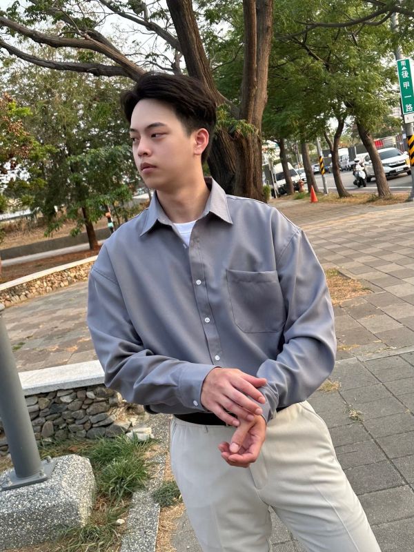 澎澎袖口落肩襯衫 