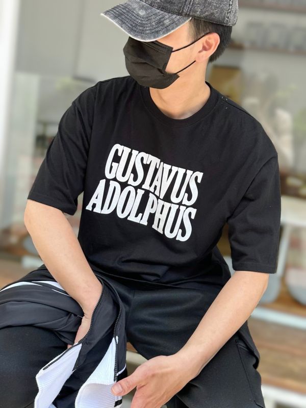 gustavus adolphus 短袖 