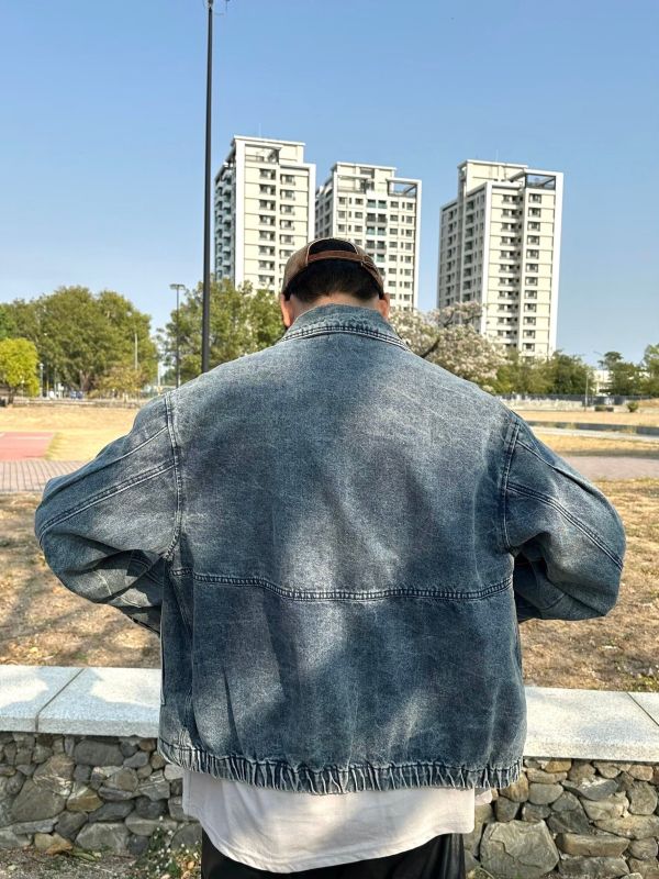仿舊刷色斜切牛仔外套 