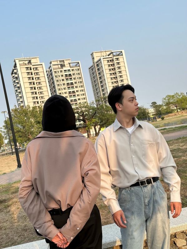 澎澎袖口落肩襯衫 