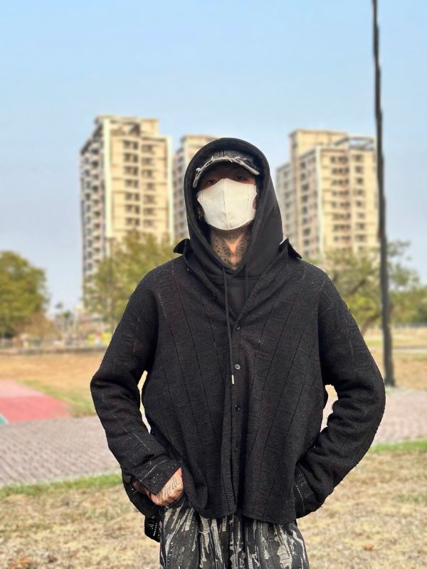 波西米亞風鏤空浮雕襯衫 鏤空浮雕襯衫,渡假感,柔軟親膚材質,襯衫
