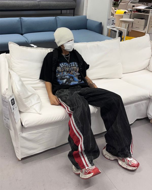 韓國 IDOL同款 跳色 前伸 側條紋 裂紋 刷色 牛仔褲 