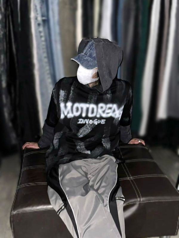 MOTDREAG油漆刷感短T 